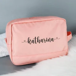 Kulturbeutel in Schwarz, Navy oder Rosa mit Namensaufdruck