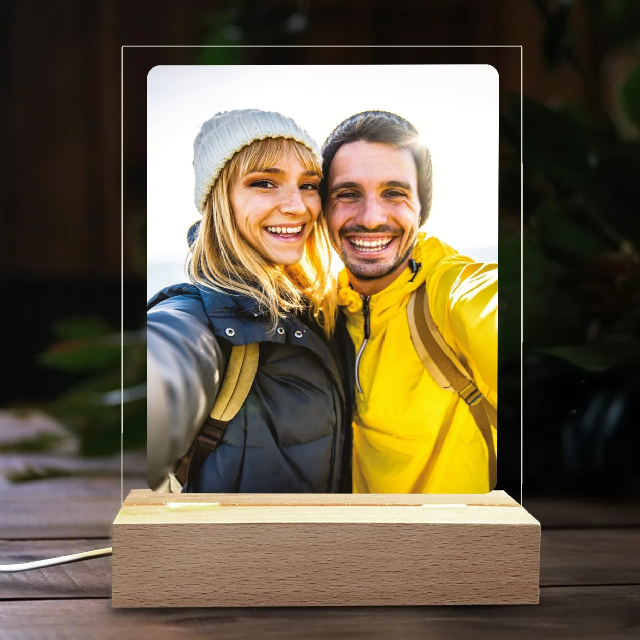 LED-Fotolampe personalisiert mit eigenem Lieblingsbild | Acrylglas & Holz