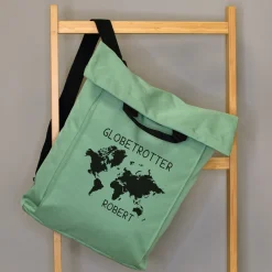 Leichter 2-in-1 Rucksack & Tasche personalisiert mit Wunschtext und Name | Weltkarte Motiv für Reise
