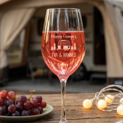 Leonardo Weinglas 'Happy Camper' personalisiert mit Wunschtext | Geschenk für Camping Fans mit Gravur