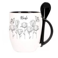 Löffeltasse mit Blumenmotiv und Namensaufdruck