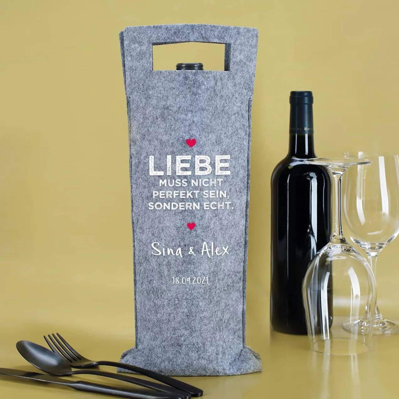 Liebe muss echt sein - Flaschenbeutel aus Filz mit Wunschtexten bedruckt