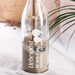 Liebespost in gravierter Flasche mit Füllung