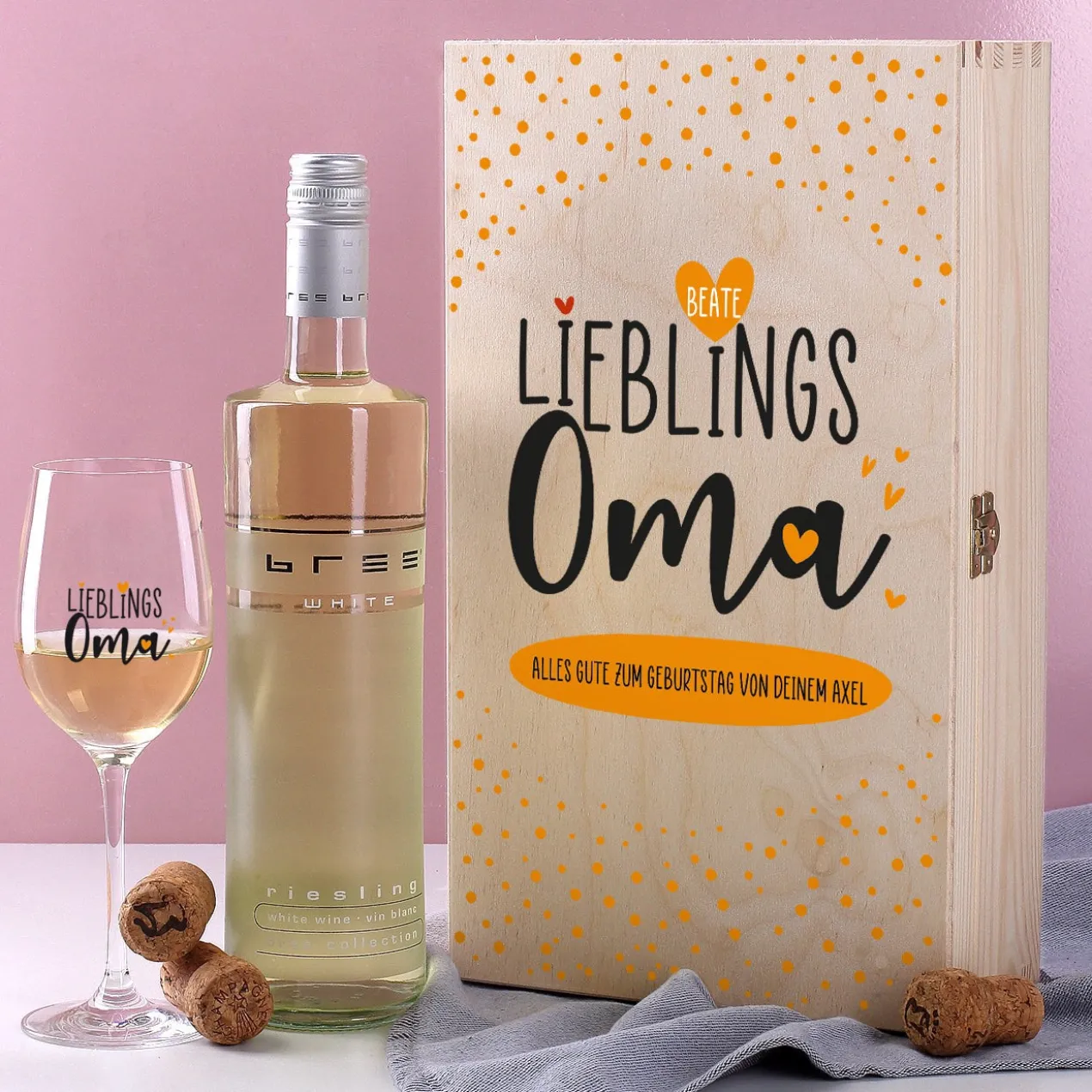Lieblingsoma - Weingeschenk mit bedrucktem Glas in edler Holzverpackung