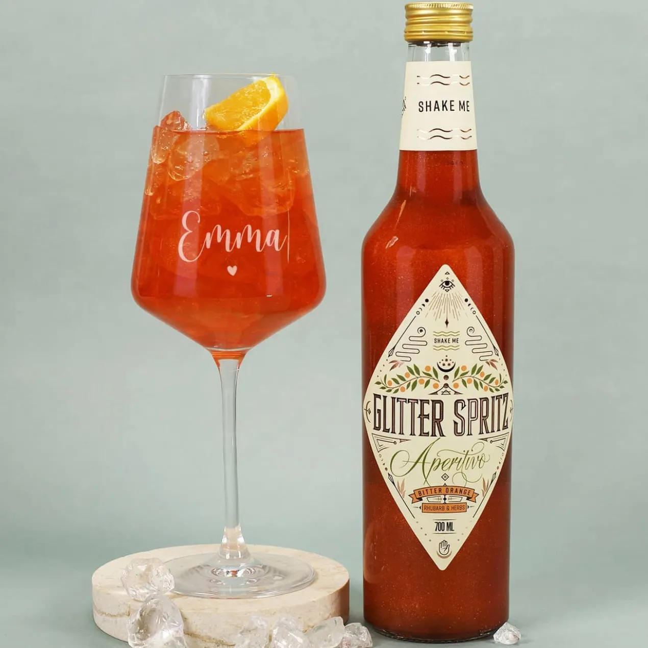 Lillet Geschenkset mit graviertem Weinglas und eleganten Vintage Blumenmotiv
