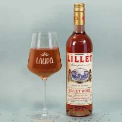 Lillet Präsentset für eine stressfreie Weihnachtszeit mit Glas und persönlicher Geschenkbox