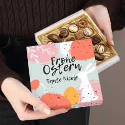 Lindt Pralinenbox 'Frohe Ostern' personalisiert mit Name | 100 g Mini-Pralinés als Ostergeschenk