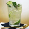Longdrinkglas mit Limetten und Namensgravur