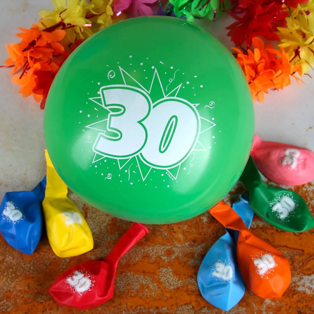 8 Luftballons zum 30. Geburtstag