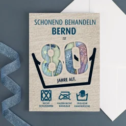 Lustige Geldgeschenk-Karte zum 80. Geburtstag als Waschanleitung personalisiert mit Name