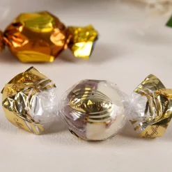 Lustige Genießertasse -Frohes Fest- mit Schokoladenfüllung