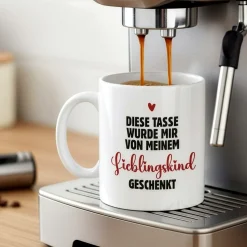 Lustige Tasse für Mama 'vom Lieblingskind geschenkt' | Geschenk für Mütter zum Muttertag & Geburtstag