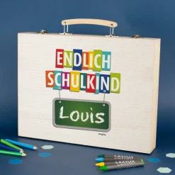Malkoffer aus Holz 'Endlich Schulkind' personalisiert mit Name für Kinder | Geschenk zur Einschulung