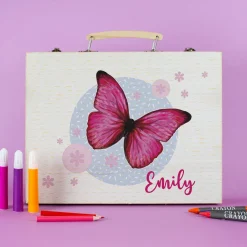Malkoffer aus Holz - personalisiert mit Name und Schmetterling Motiv | Kreativkoffer für Mädchen