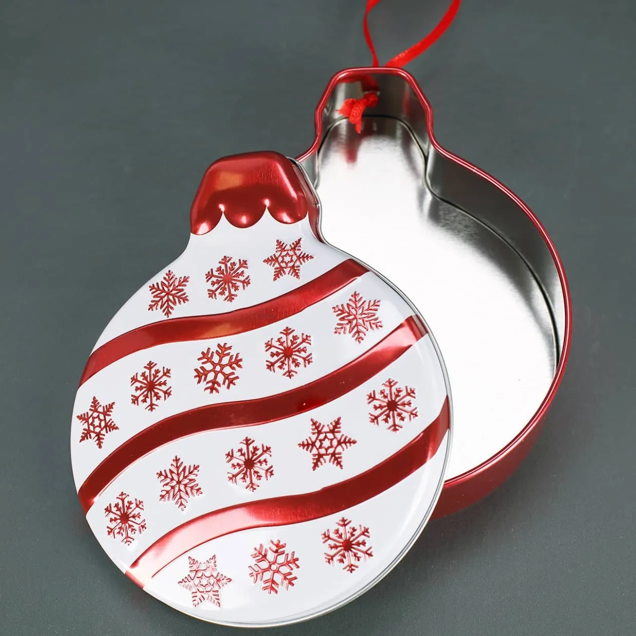 Metalldose Weihnachtskugel zum Aufhängen