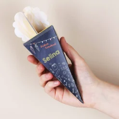 Mini Zuckertüte zur Einschulung mit 10 Bonbons gefüllt und mit Ihrem Wunschnamen bedruckt