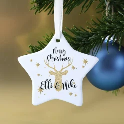 Moderner Christbaumschmuck mit Rentier und Ihrem Wunschnamen