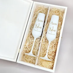 Modernes Geschenkset zur Hochzeit mit zwei Sektgläsern und wunderschöner Watercolor Präsentbox