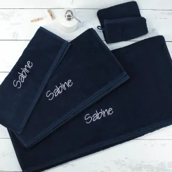 Nachtblaues Handtuchset mit Name gestickt, 4-teilig