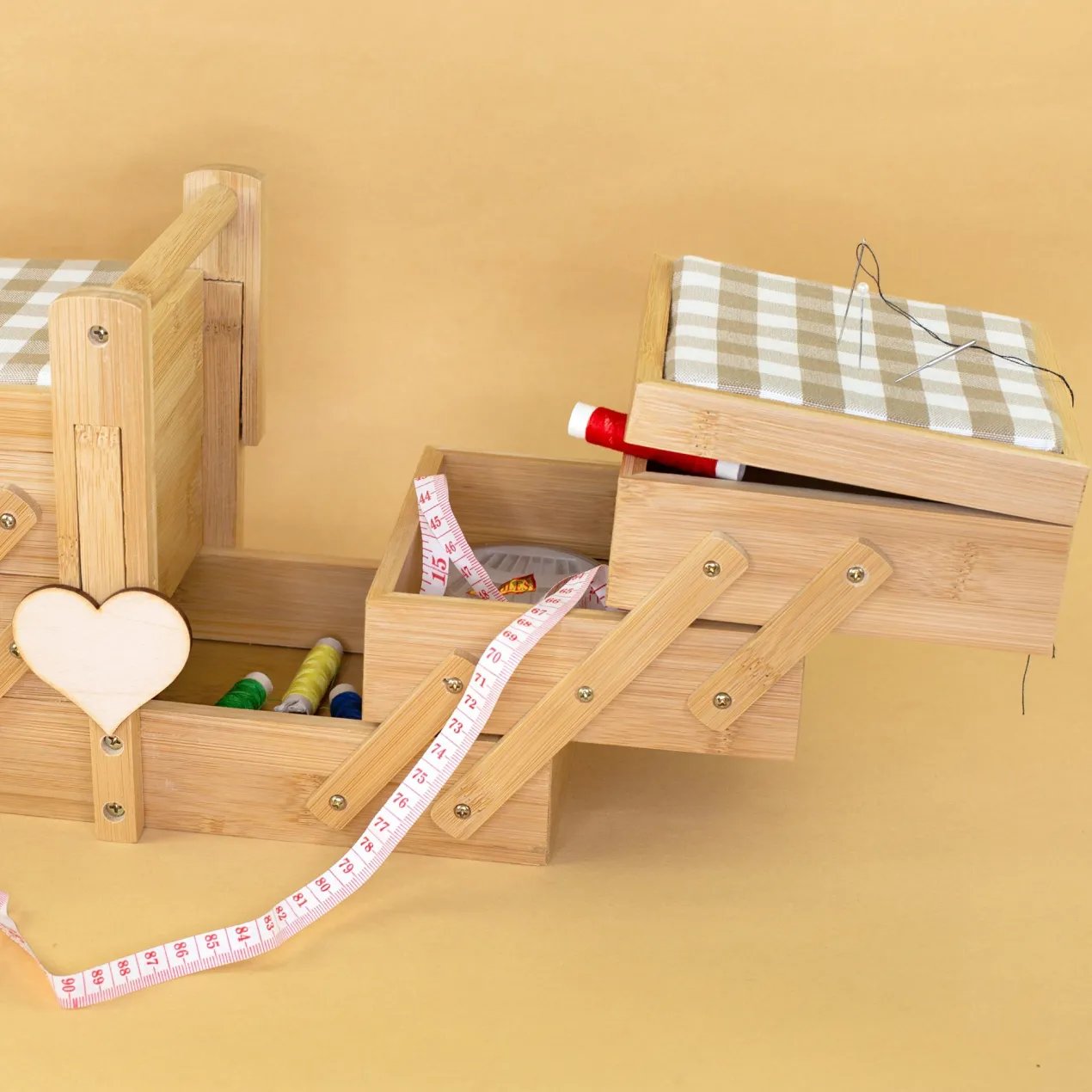 Nähkästchen aus Holz personalisiert mit Name | Bambus Nähkasten mit 5 Fächern & Nadelkissen