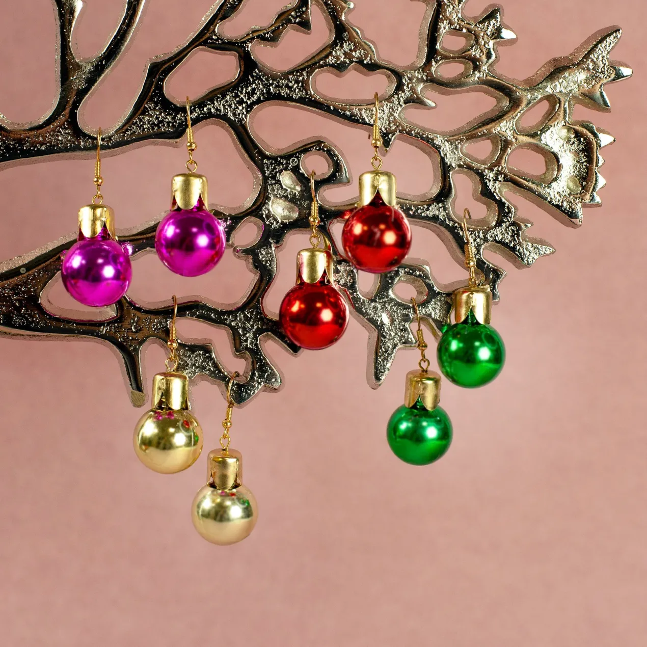 Ohrringe in Weihnachtskugel-Form in 4 Farben | Weihnachtsschmuck