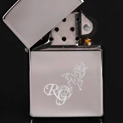Original Zippo Feuerzeug mit Monogramm und Sternzeichen