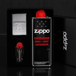 Original Zippo Feuerzeug mit stilvoller Gravur