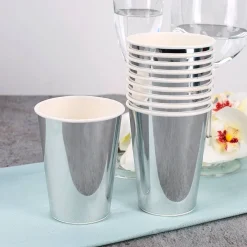 10 Pappbecher in Silber