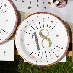 10 Pappteller mit roséfarbenen Glitzereffekten