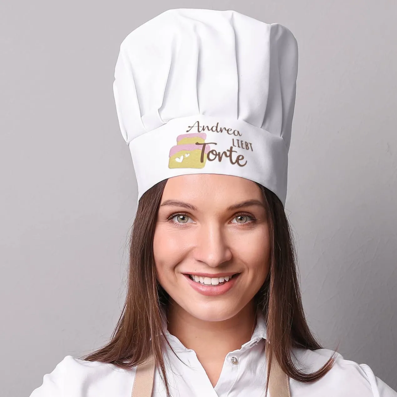 Persönliche bestickte Kochmütze "Ich liebe Torte" mit Ihrem Wunschnamen