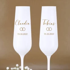 Persönliche Sektgläser zur Hochzeit in weiß-gold