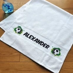 Persönliches Handtuch mit Fußballmotiv und Name