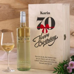 Persönliches Wein-Set zum 70. Geburtstag mit graviertem Glas und Flasche
