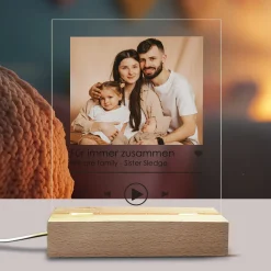 Personalisierbare LED-Lampe mit Foto, Namen & Wunschtext | Musik-Player-Design