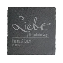 Personalisierbare Servierplatte aus Schiefer mit Namen & Datum | Liebe geht durch den Magen | 20x20 cm