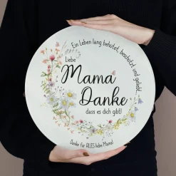 Personalisierbares Glasbrettchen „Mama, Danke!“ mit Wiesenblumen & Spruchkreis