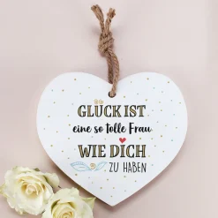 Personalisierbares Holzherz – Geschenk mit Wunschtext für besondere Menschen