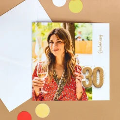 Personalisierte Einladungskarte zum 30. Geburtstag mit Foto & goldener Zahl | Klappkarte mit Umschlag