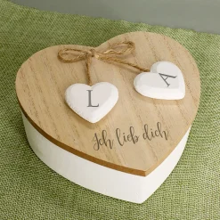 Personalisierte Herzdose aus Holz zur Hochzeit mit Wunschtext und Initialen