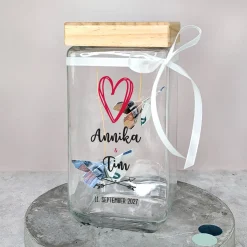 Personalisierte Keksdose mit Herzmotiv als Geschenk für Hochzeit oder Valentinstag