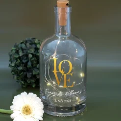 Personalisierte LED Karaffe mit goldenem LOVE-Motiv für Paare | Für Hochzeit & Valentinstag