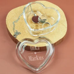 Personalisierte Leonardo-Glasdose in Herzform mit Namensgravur | Geschenk zur Hochzeit & Valentinstag