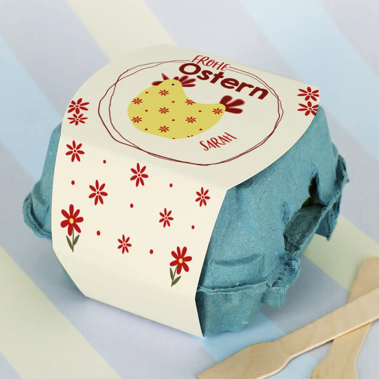 Personalisierte Löffeleier 'Frohe Ostern' mit Name im Karton | 4 gefüllte Schokoeier mit Huhn-Motiv