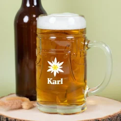 Personalisierter Bierkrug im Lederhosen Design mit Edelweiß Motiv | Bierglas mit Name 0,5l