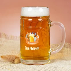 Personalisierter Bierkrug im Lederhosen Design mit bayerischem Festmotiv | Bierglas mit Name 0,5l
