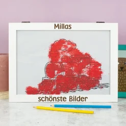 Personalisierter Bilderrahmen für Kinderbilder mit Aufbewahrungsfach | DIN A4 Holzrahmen weiß