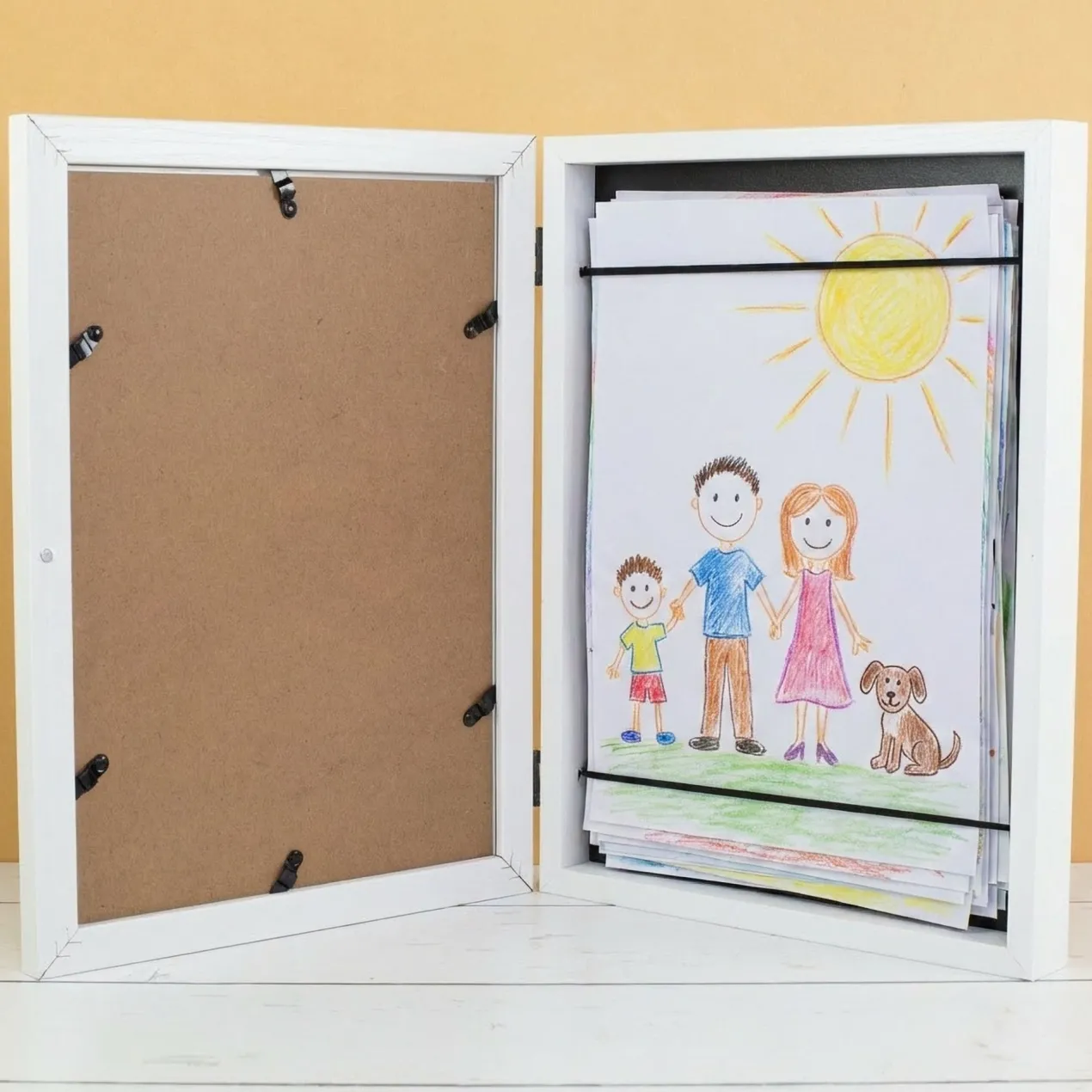 Personalisierter Bilderrahmen für Kinderbilder mit Aufbewahrungsfach | DIN A4 Holzrahmen weiß