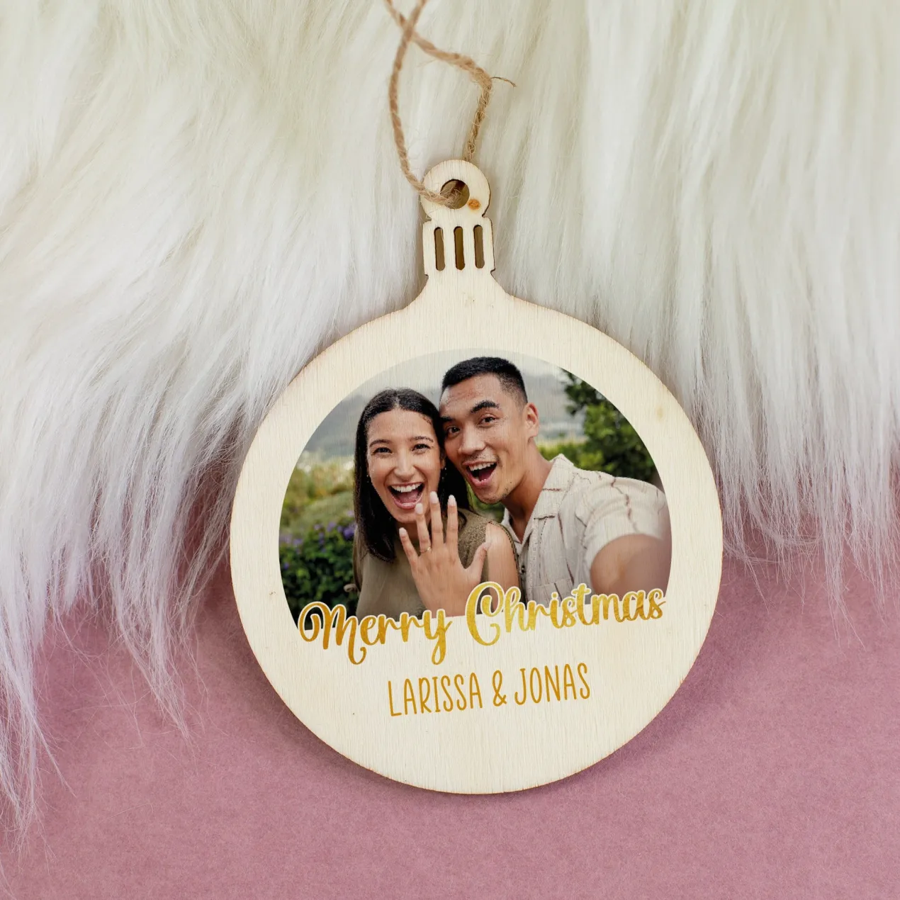 Personalisierter Christbaumanhänger mit Foto und Wunschtext | Weihnachtsanhänger aus Holz