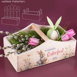 Personalisierter Geschenkkorb zu Ostern mit Hasenmotiv & Name | Pflanzkiste aus Holz mit Blumenmotiv