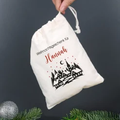 Personalisierter Geschenksack zu Weihnachten mit Wunschtext | Baumwollbeutel mit Winterdorf-Motiv